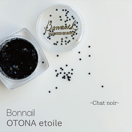 Bonnail OTONA etoile Chat noir
